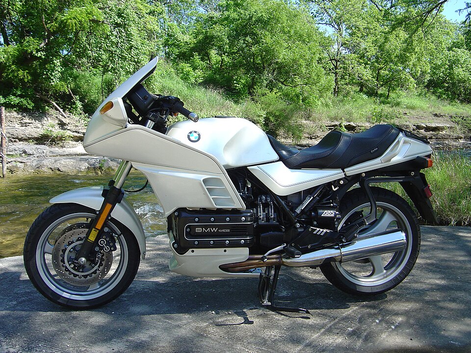 BMW K100 — The Flying Brick